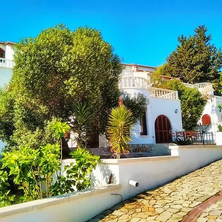 Holiday Villas * Bellapais
