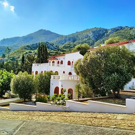 Holiday Villas Tatil Evi *